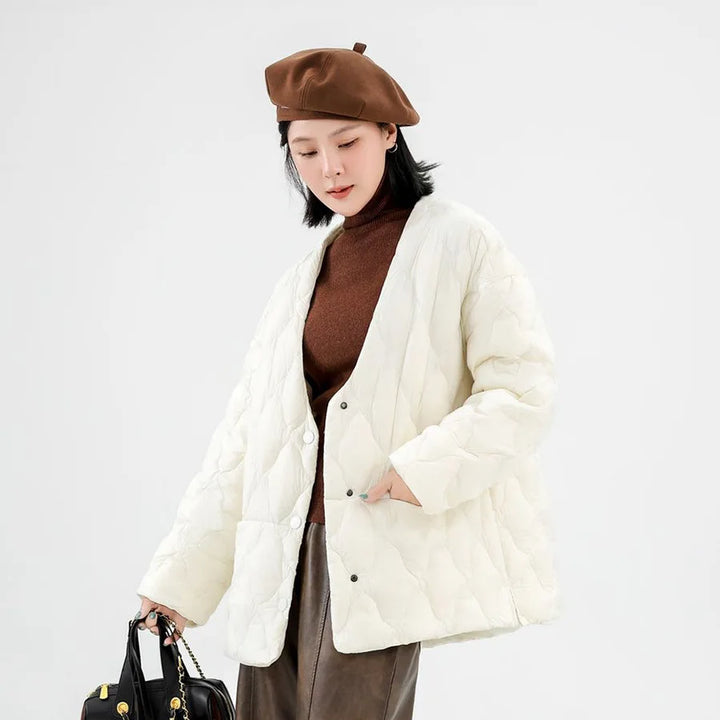 Winter Fashion Big V-neck Short Down Jacket Female Warm Single-breasted Lightweight Jacket Women White Duck Down Quilted Outwear