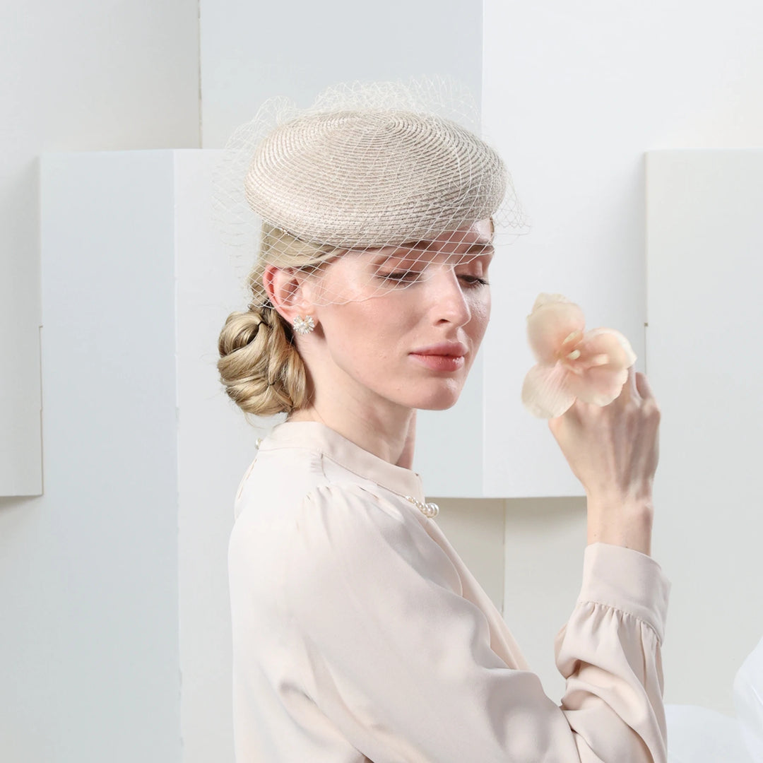 Elegant Champagne Straw Fascinator Hat with Veil for Women - Perfect Accessory for Wedding Church Bridal Tea Party Formal