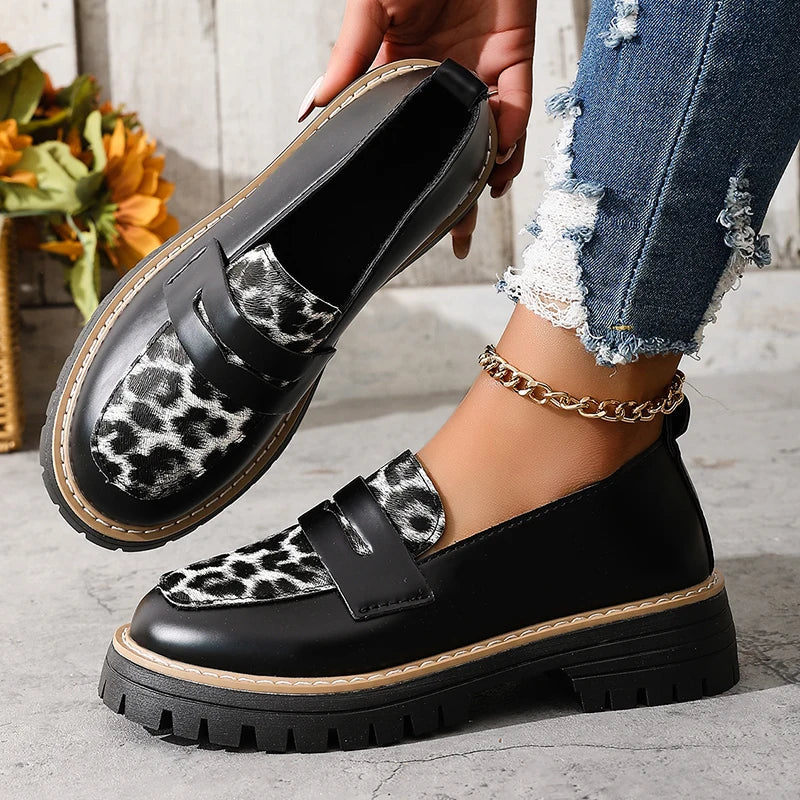 Women Loafers Fashion Leopard Print Design Women Casual Shoes Lightweight Pu Leather Shoes Classic Black Slip on Office Loafers