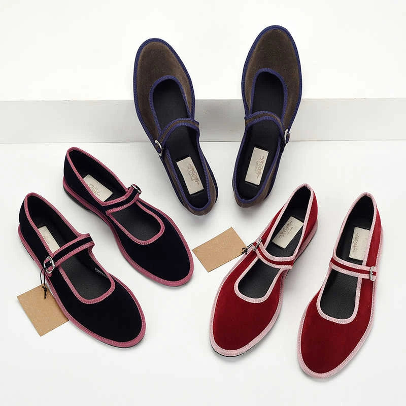 Flats Mary Jane Shoes Women 2024 Trend Velvet Casual Streetwear Ladies Shoes Canvas Buckle Strap Pointed Toe Loafers Elegant