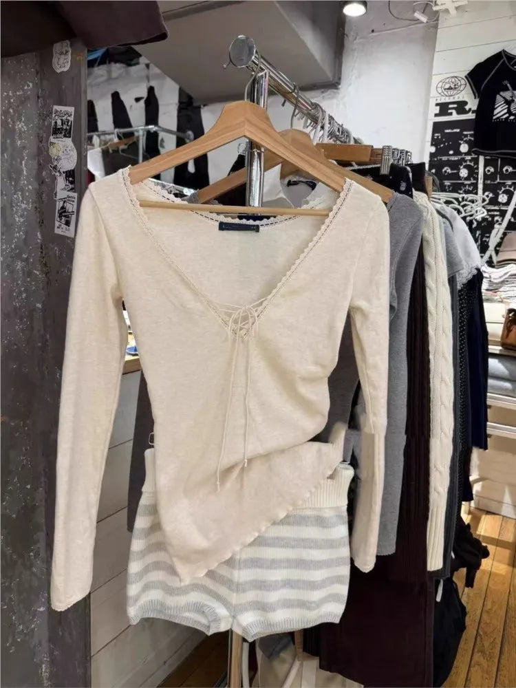 V-neck Lace-up Long Sleeve Tees Women Spring New Streetwear Cotton Slim Lace Trim Tops Sweet Simple Chic Beige T-shirts Y2K