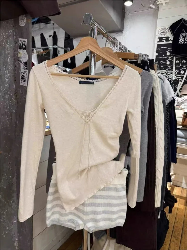 V-neck Lace-up Long Sleeve Tees Women Spring New Streetwear Cotton Slim Lace Trim Tops Sweet Simple Chic Beige T-shirts Y2K