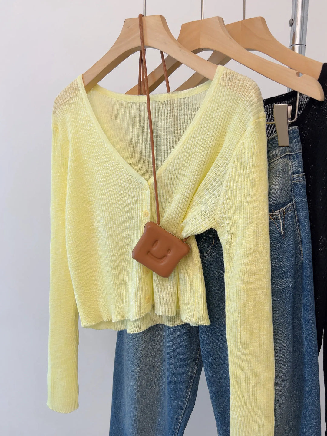 Women Outerwear Air Conditioner Shawl Single-breasted Short Tops 2026 Summer Blue V-Neck Thin Sunscreen Knit Cardigan