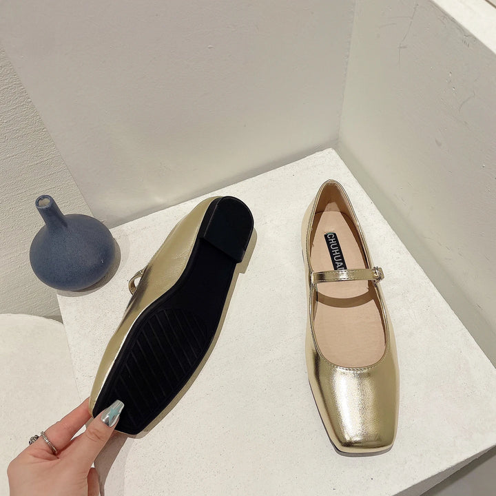 Flat Mary Jane Shoes for Women with One-Strap Buckle and Shallow Toe, Ballet Flats for Women in Large Sizes