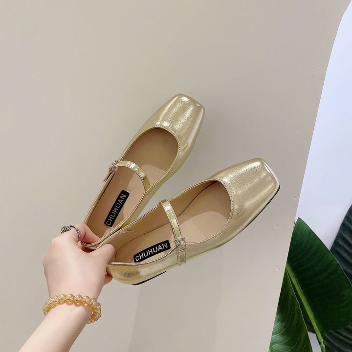 Flat Mary Jane Shoes for Women with One-Strap Buckle and Shallow Toe, Ballet Flats for Women in Large Sizes