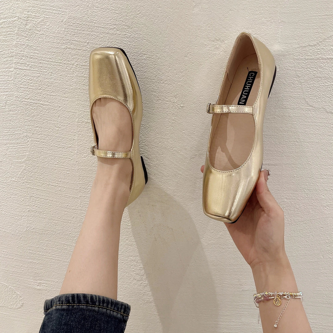 Flat Mary Jane Shoes for Women with One-Strap Buckle and Shallow Toe, Ballet Flats for Women in Large Sizes