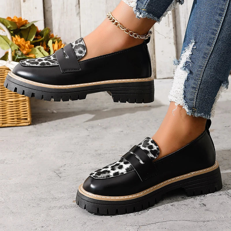 Women Loafers Fashion Leopard Print Design Women Casual Shoes Lightweight Pu Leather Shoes Classic Black Slip on Office Loafers