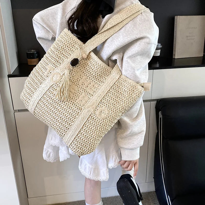 Hand-Woven Handbags Summer Ladies Woven Bag Fashion Handmade Simple Large Capacity with Tassel Pendant Shopping Handbag Tote