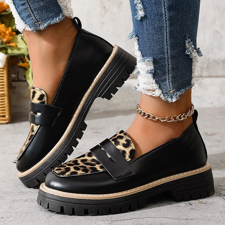 Women Loafers Fashion Leopard Print Design Women Casual Shoes Lightweight Pu Leather Shoes Classic Black Slip on Office Loafers