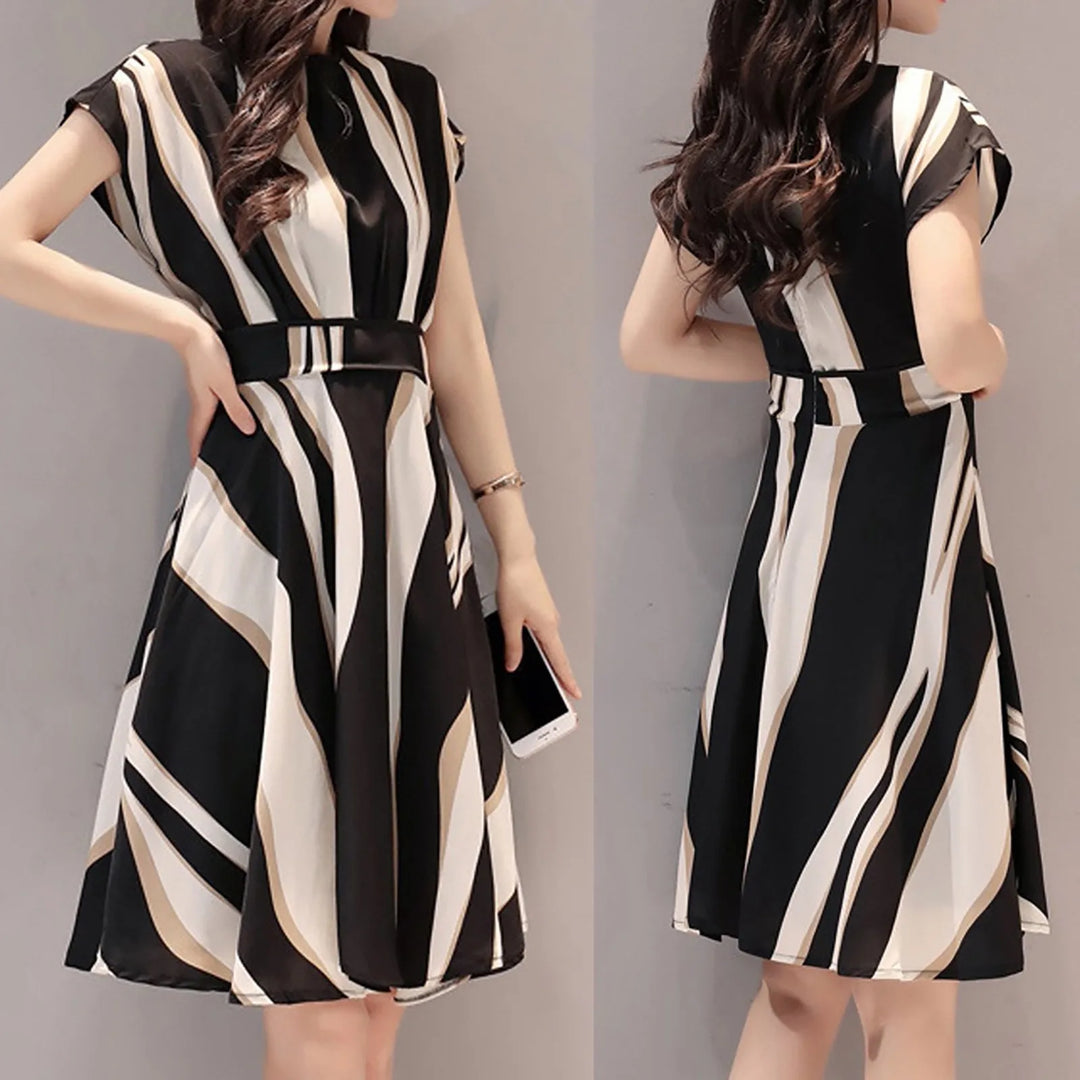 2025 Sexy Casual Maxi Dresses Summer Bohemian Floral Prints Dress O-Neck Short Sleeve Length Dress Fashion Women Business Dress