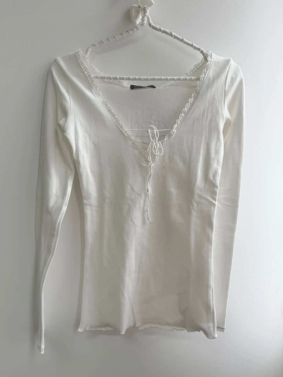 V-neck Lace-up Long Sleeve Tees Women Spring New Streetwear Cotton Slim Lace Trim Tops Sweet Simple Chic Beige T-shirts Y2K
